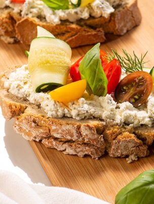 Kanapki z cukinią i Philadelphią ze szczypiorkiem