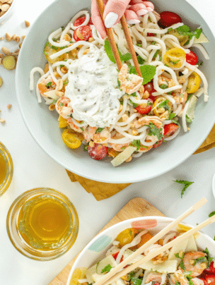 Sałatka z makaronem udon