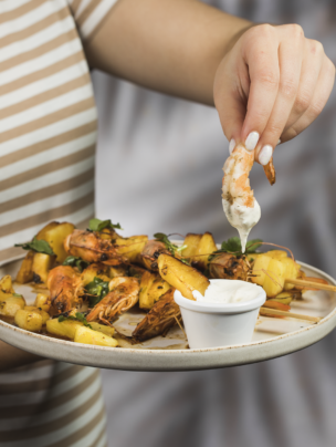 Szaszłyki krewetkowe z ananasem