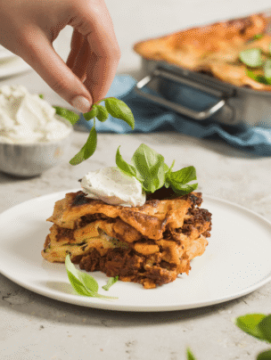 Lasagne z mięsem, cukinią i beszamelem