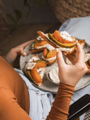 Bagietka z pieczoną dynią i serkiem