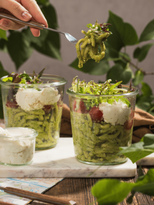 Szpinakowe szpecle z pesto