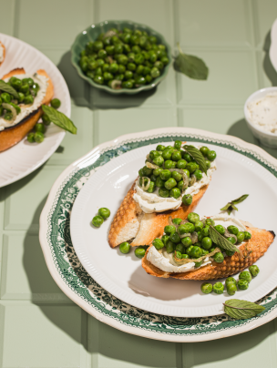 Grzanki z groszkiem i miętą