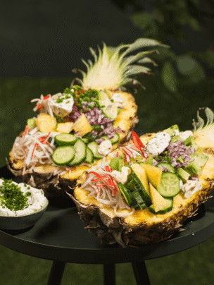 Sałatka surimi w ananasie